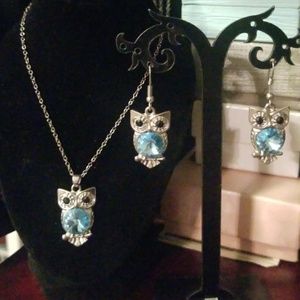 Swarvoski Chrystal Owl Necklace & Earrings